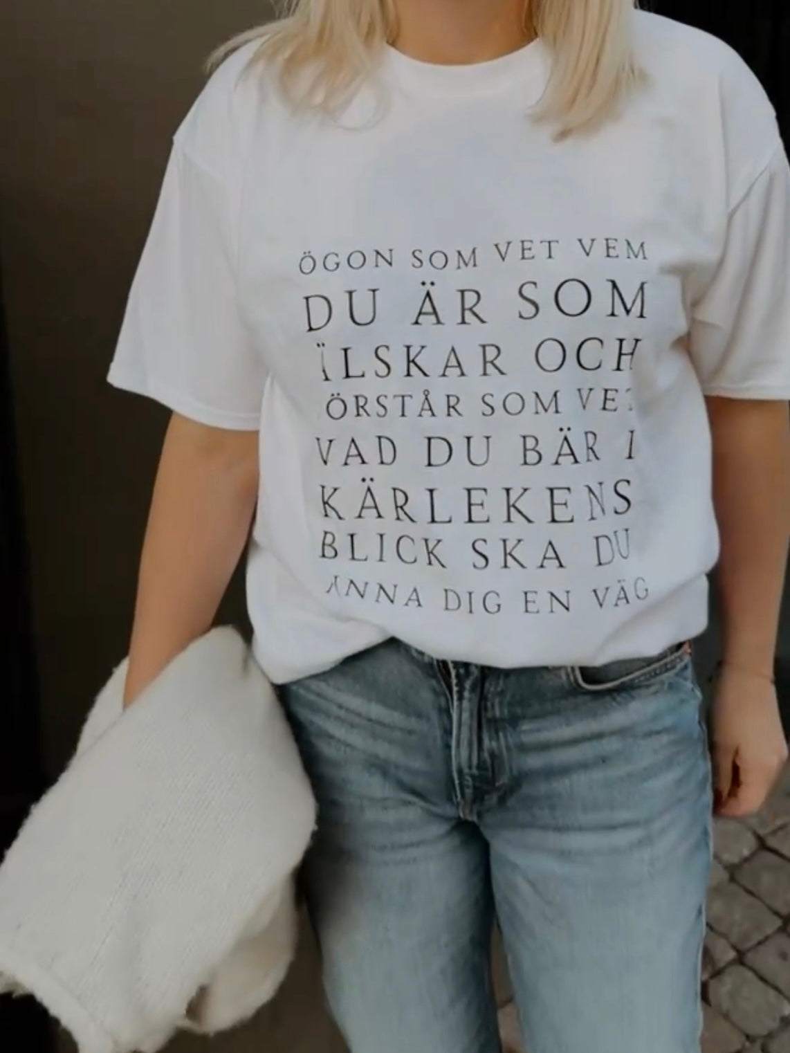 Kortärmad t-shirt - Ögon som vet